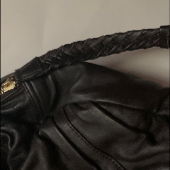 GOLDENBLEU Black Leather Shoulder Bag - Picture 5 of 11